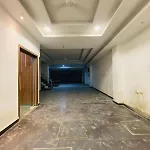 Ry Luxuries Hotel